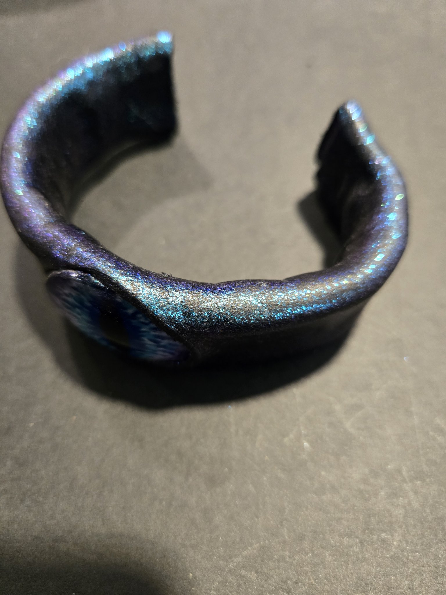 Open view of stock 219 showing its adjustable bendable cuff shape